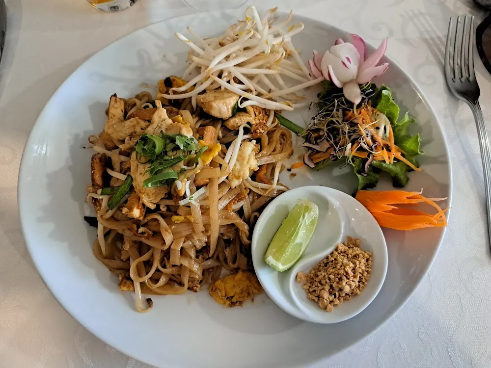 Kao Pat Riz Frit Ananas Et Crevettes